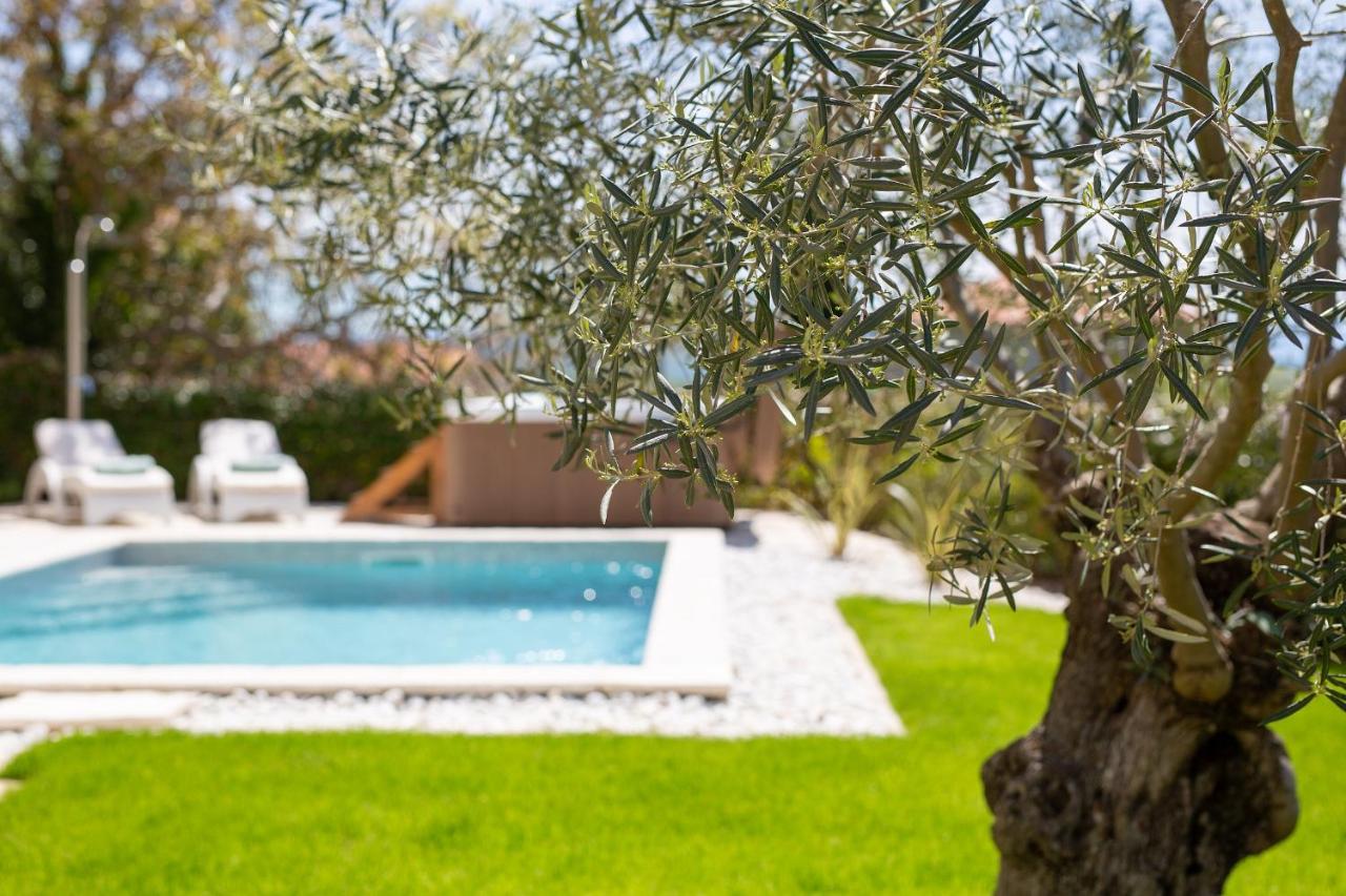 Villa Fundica Vrh  Exteriör bild